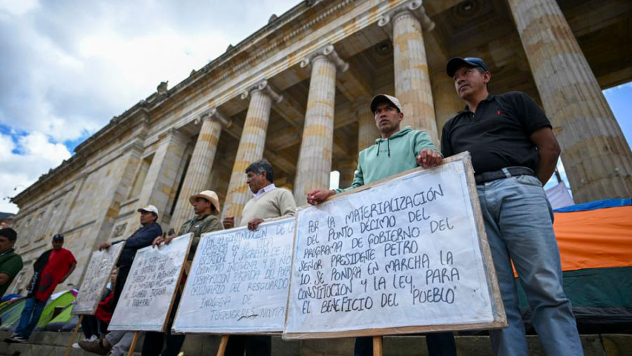 Colombianos Tomaron Las Calles En Respaldo A Las Reformas Sociales De Petro