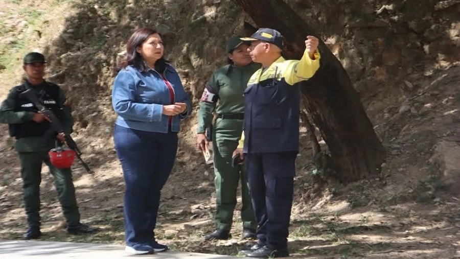 Controlado Incendio En El Waraira Repano