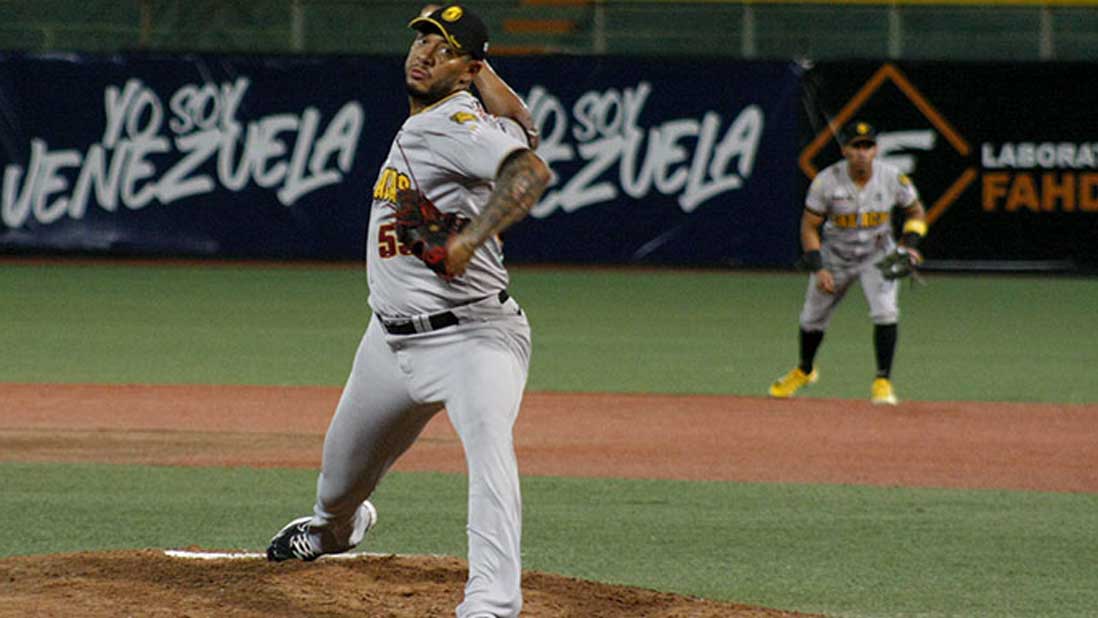 J. C. Ramírez coqueteó con el No-Hitter y Leones ganó en Puerto la Cruz