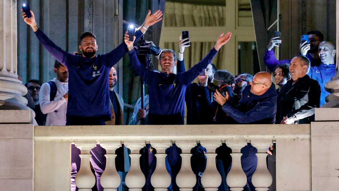 Les Bleus es recibida por sus hinchas