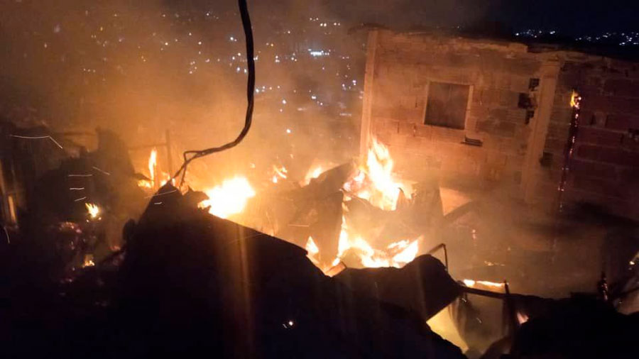Incendio en el barrio El Sucre de la parroquia Petare