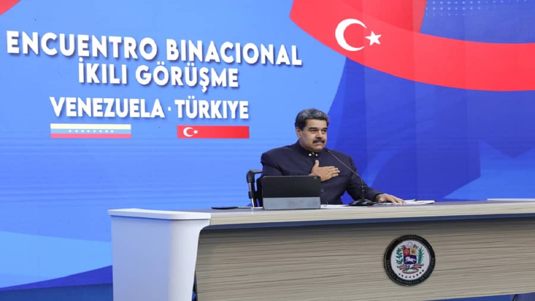 Ejecutivo en reunión con Ministro de Comercio de Turquía: 