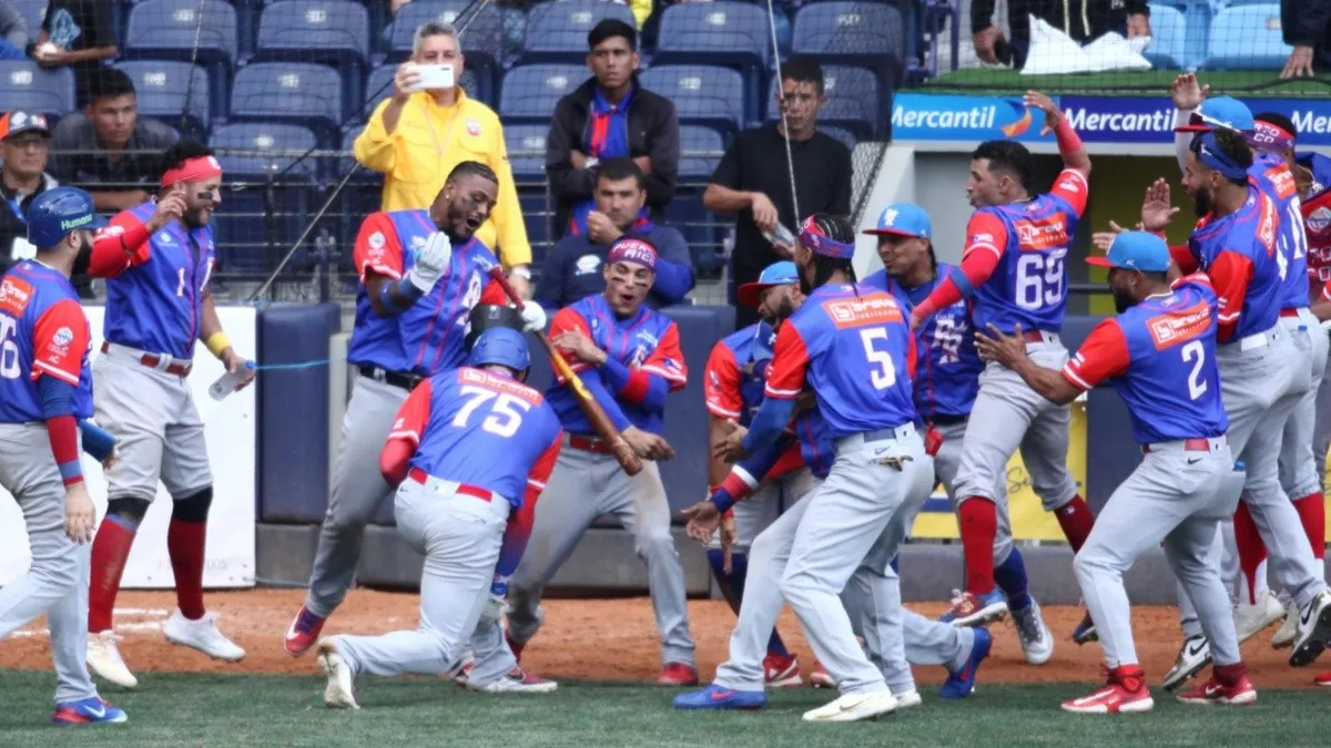 Puerto Rico con vida hasta el final en la Serie del Caribe al batir 9x3