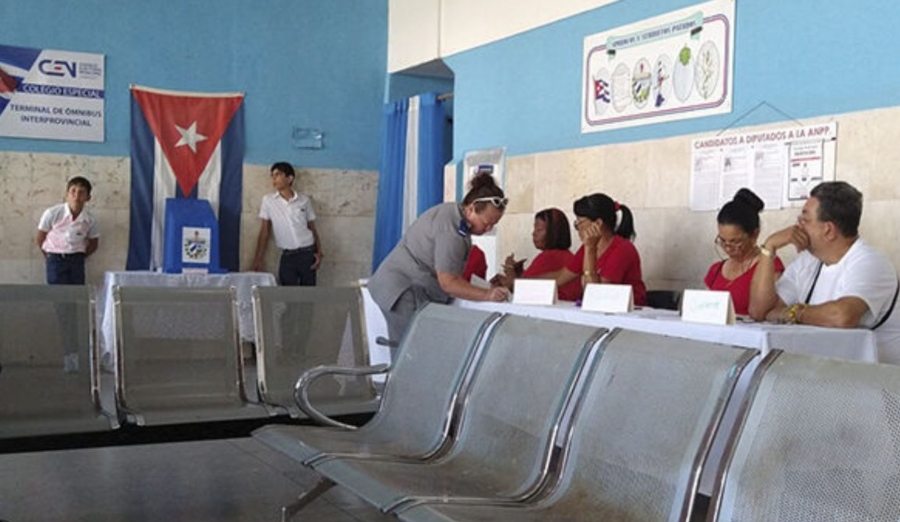 Participación llega a 18,15 tras 2 horas en elecciones en Cuba