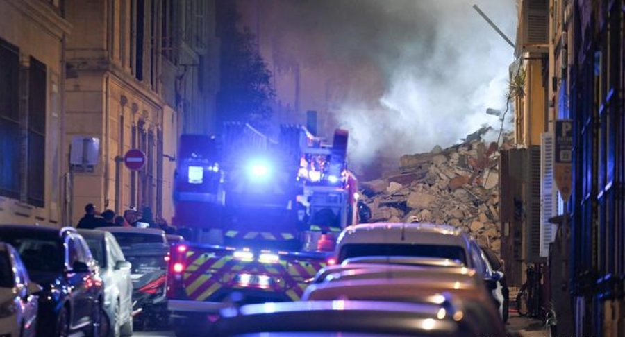 Edificio se derrumba en Marsella y deja al menos dos heridos