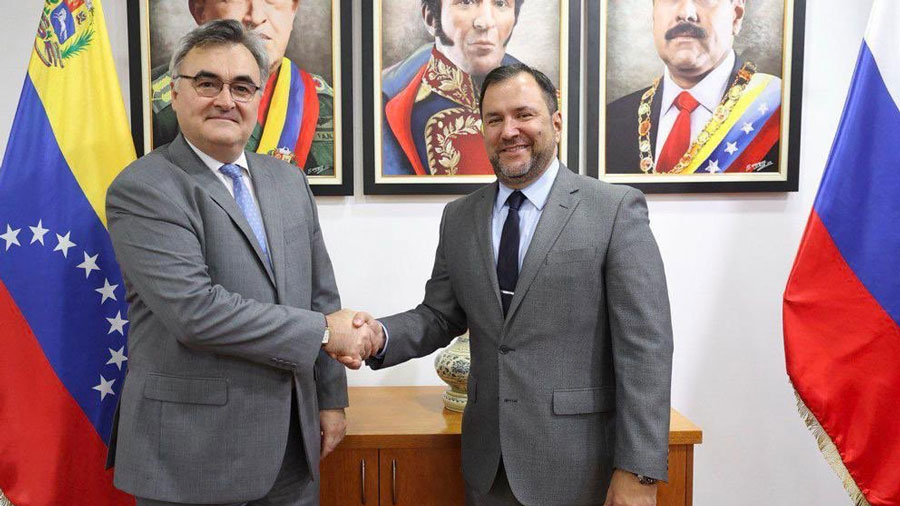 Canciller venezolano, Yván Gil y embajador ruso, Sergey Mélik-Bagdasárov