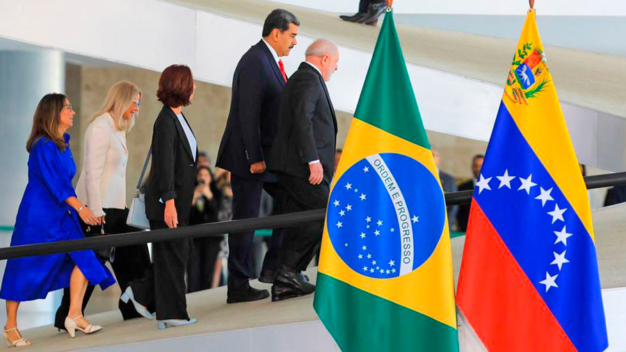 Presidentes (Brasil) Luiz Inácio Lula da Silva y (Venezuela) Nicolás Maduro en la Unasur 2023