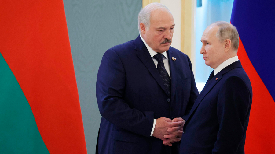 Alexandr Lukashenko y presidente ruso Vladimir Putin