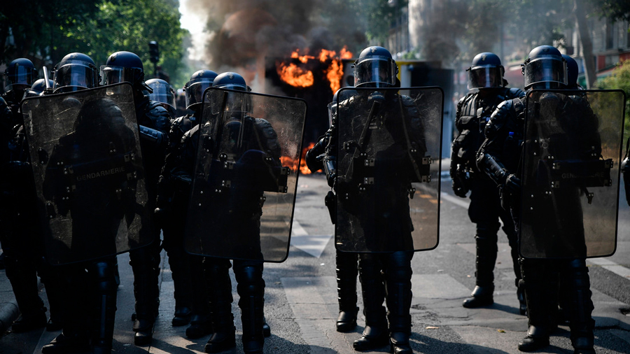 Francia Despliega 40.000 Policías Para Hacer Frente A Las Protestas Por ...