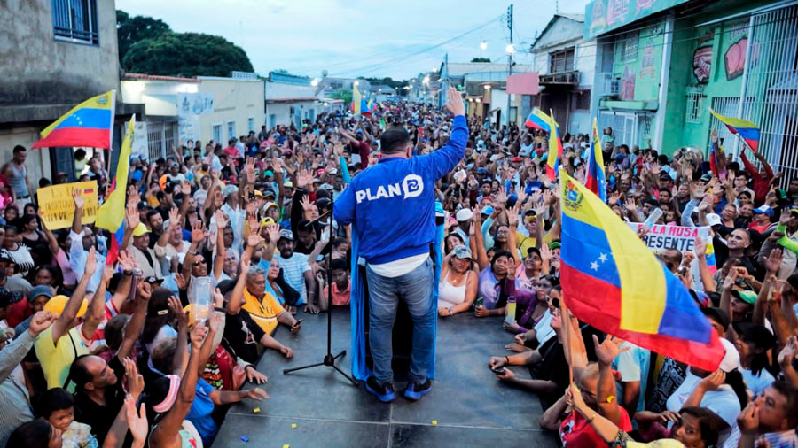 José Brito con una marea humana lanzó su candidatura presidencial desde Anzoátegui