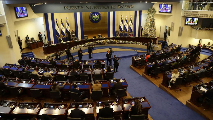 El Congreso Salvadoreño Otorga Licencia A Bukele Para Que Busque La