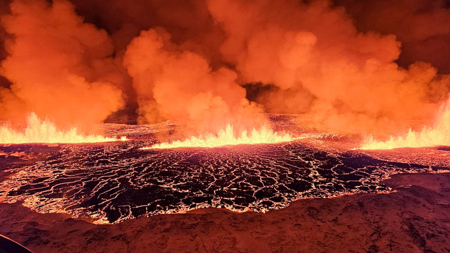 La erupción de un volcán en Islandia causa una evacuación masiva