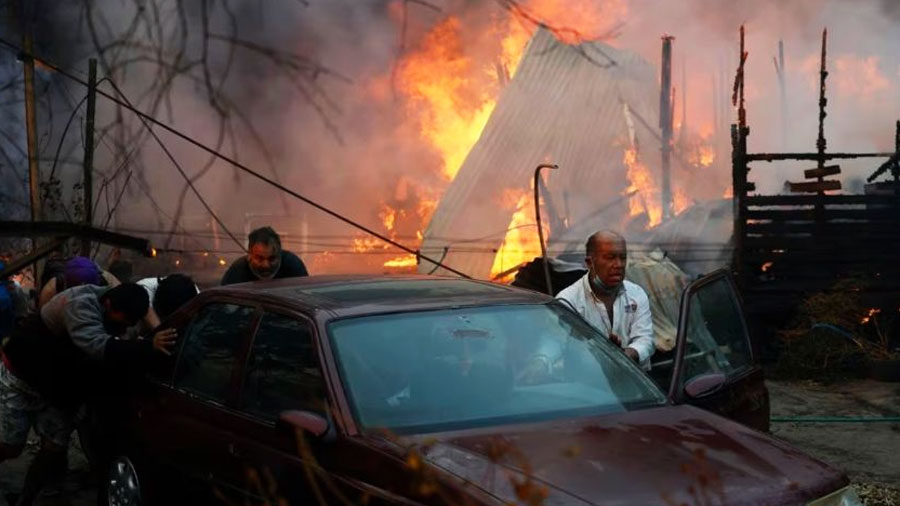 Ascienden a 123 los muertos por los incendios en Chile