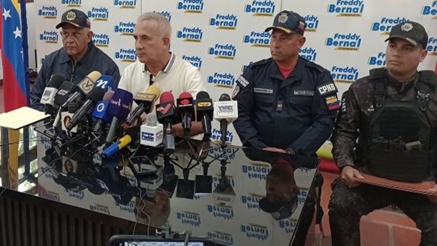 El gobernador Freddy Bernal en rueda de prensa / Gobernación Táchira