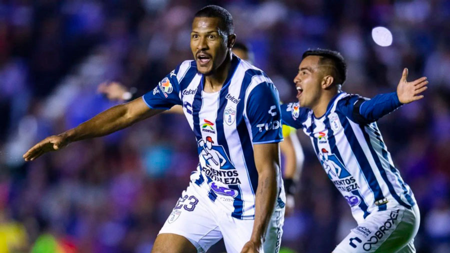 El Pachuca de Salomón Rondón golea al Puebla y asume el liderato de la