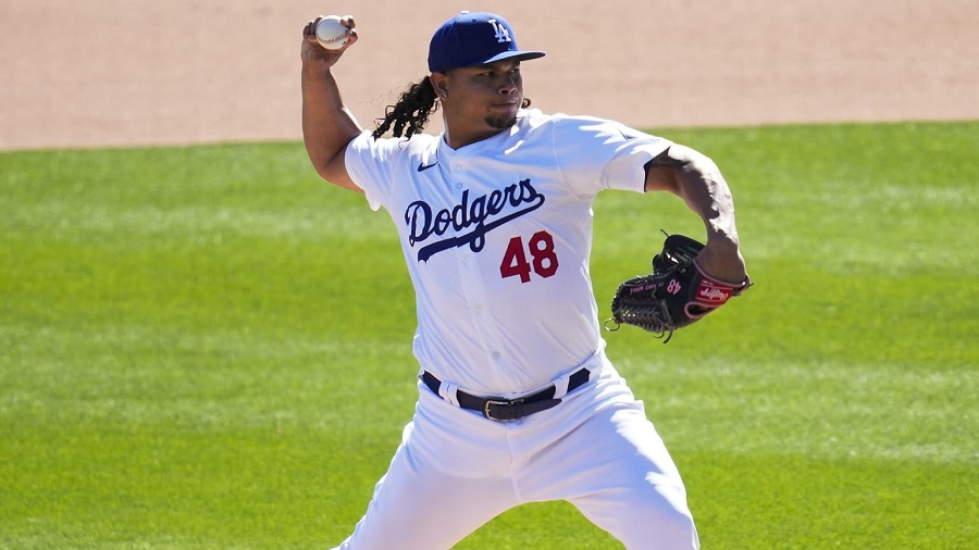 El derecho venezolano Brusdar Graterol (MLB)