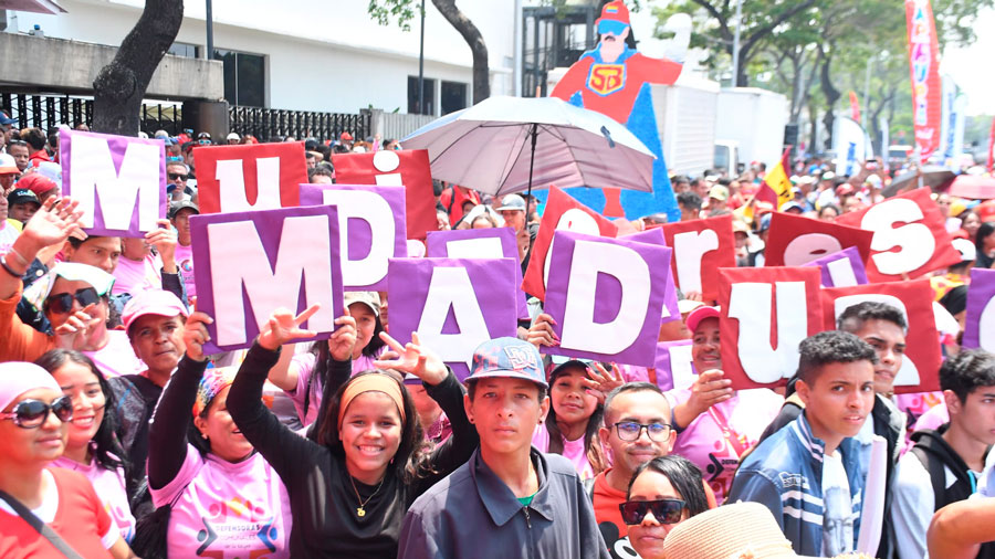 (+Fotos) Así se desarrolla la movilización en apoyo a Nicolás Maduro