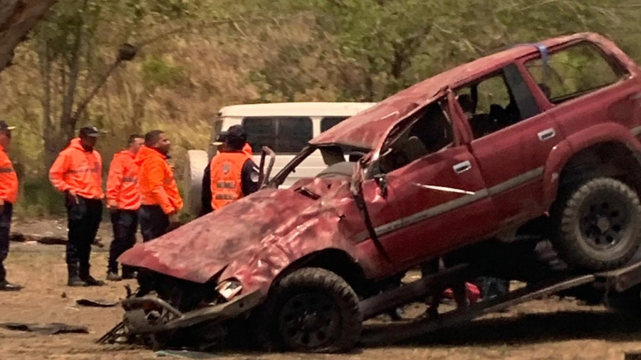 Reportaron dos lesionados y un fallecido por accidente vehicular en salida Higuerote sentido Caracas