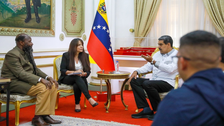 Presidente Nicolás Maduro recibió la visita de David Owuor, líder religioso de Kenia