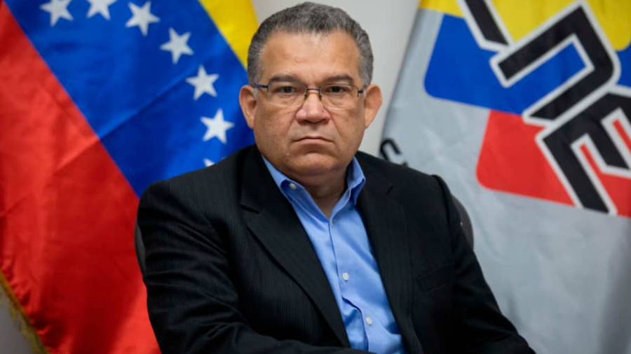 Enrique Márquez asistió a reunión de la PU y ofrece su candidatura a la coa