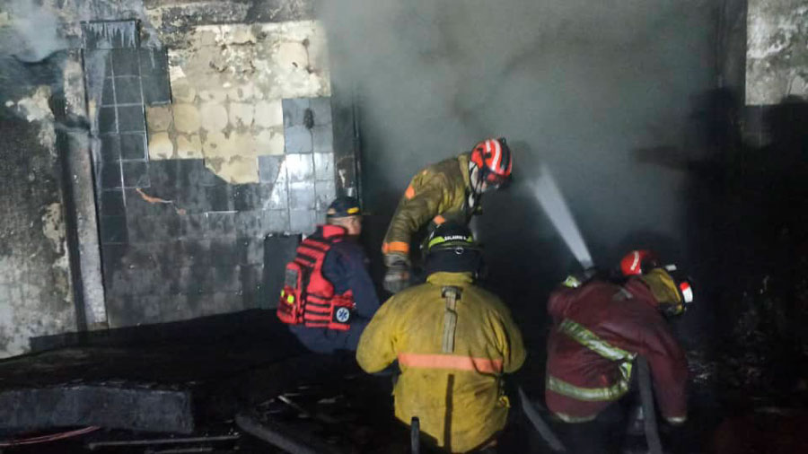 Sistema Nacional de Gestión de Riesgo controló incendio en La Guaira