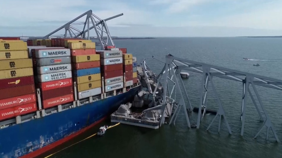 Abierto un tercer canal temporal en puerto de Baltimore destinado a buques comerciales