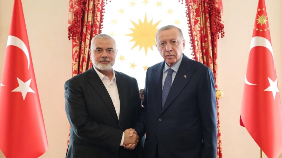 Recep Tayyip Erdogan junto a Ismail Haniye