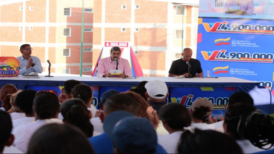 Presidente Maduro: Vamos a siete millones de viviendas para el 2030