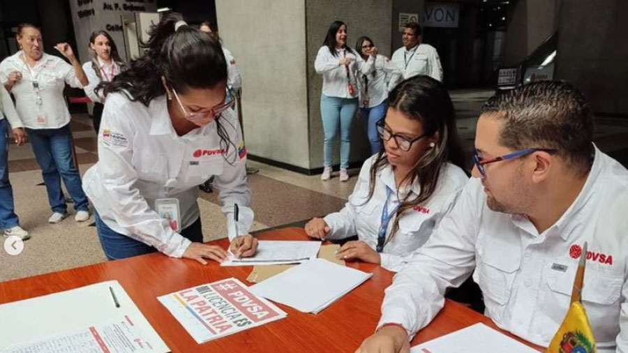 Trabajadores recolectan firmas para el cese de las sanciones contra el país