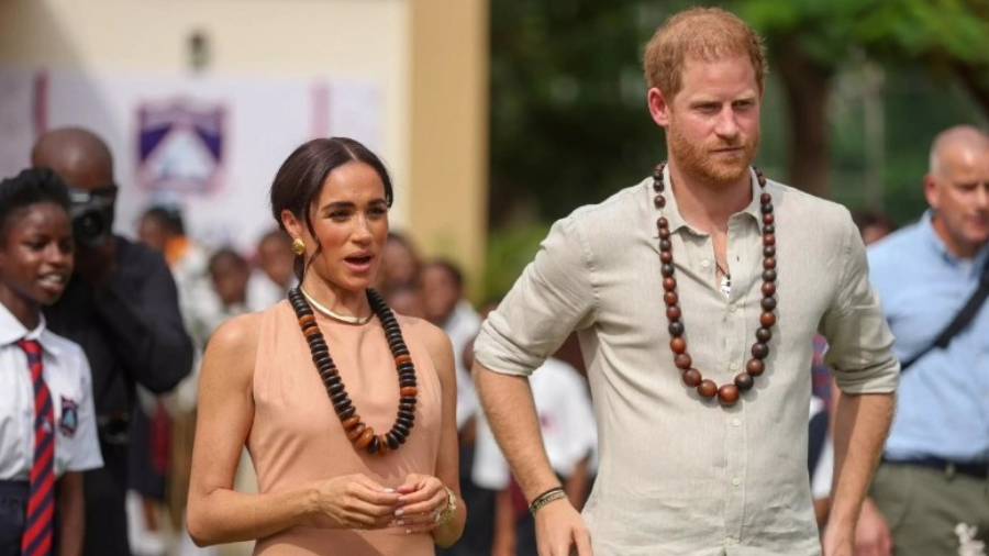 El príncipe Enrique y Meghan terminan un viaje de tres días en Nigeria