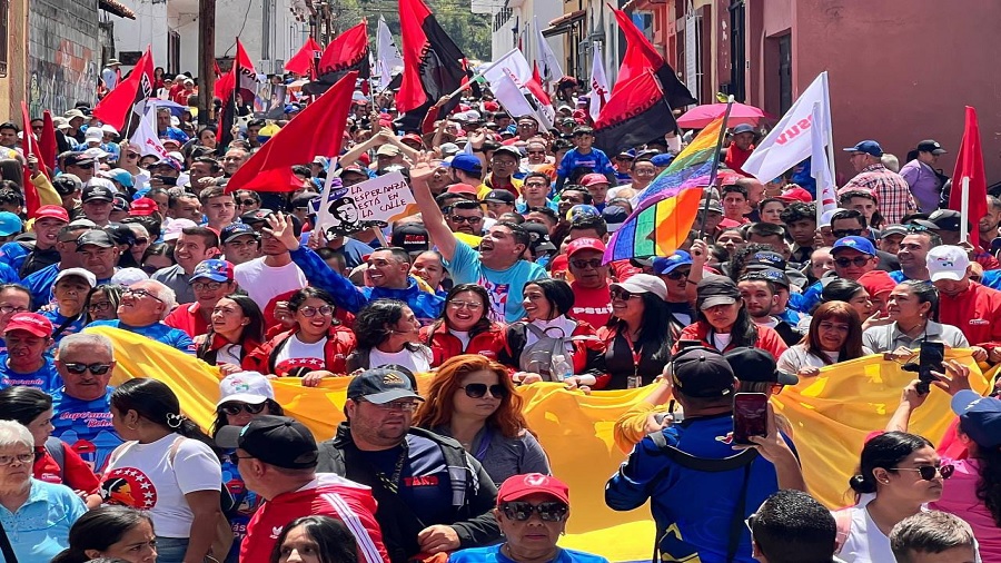Mérida salió a las calles en apoyo a Maduro y contra las sanciones 