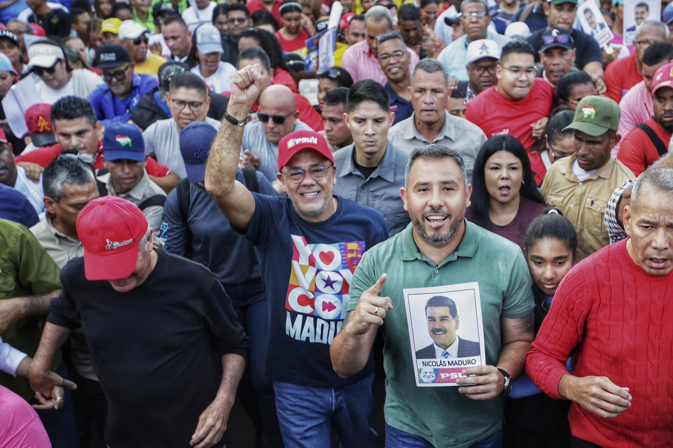 Movilización en Puerto la Cruz en apoyo al presidente Nicolás Maduro