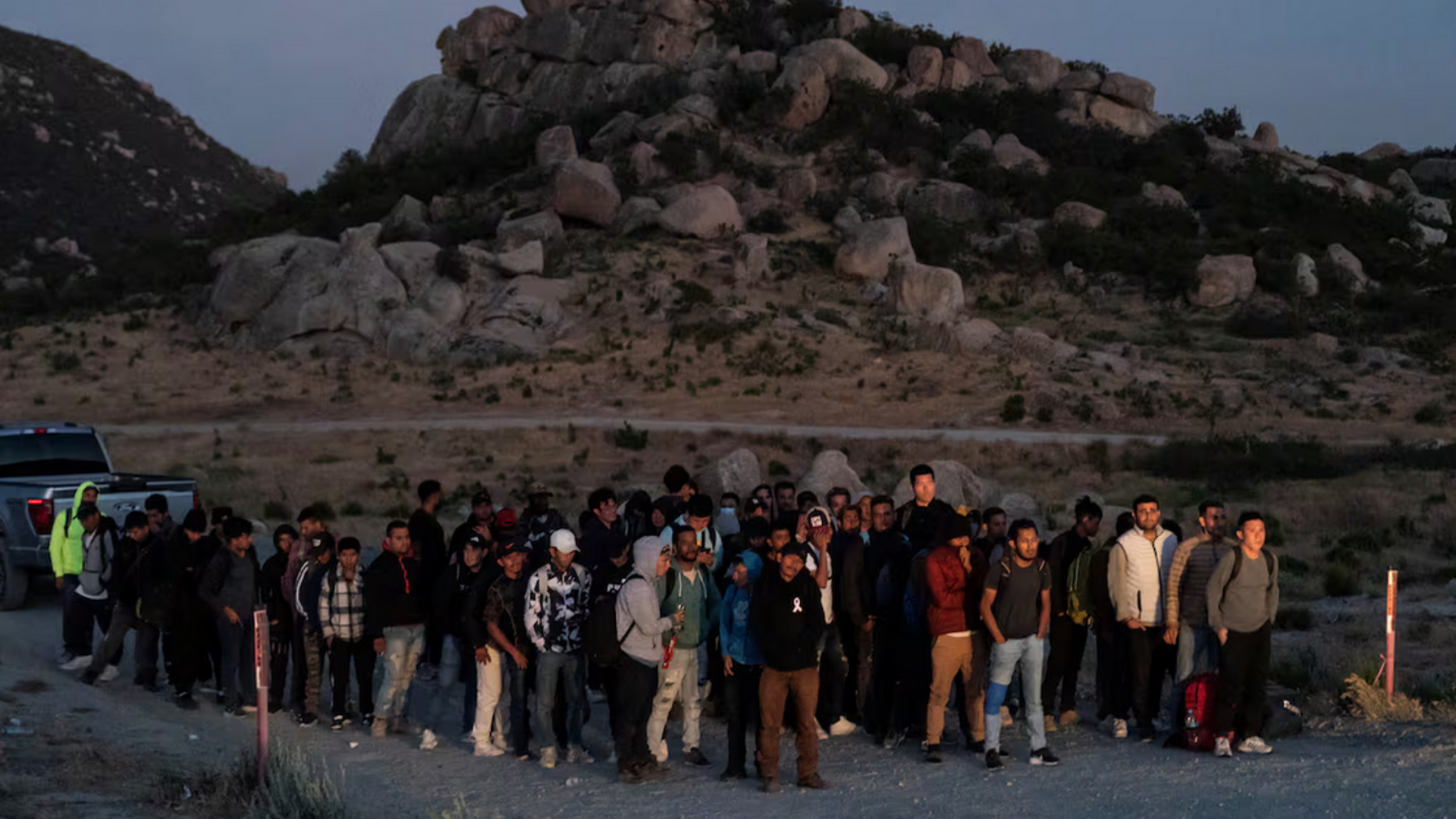 Biden endurece su discurso: de la propuesta de legalizar a millones de ...