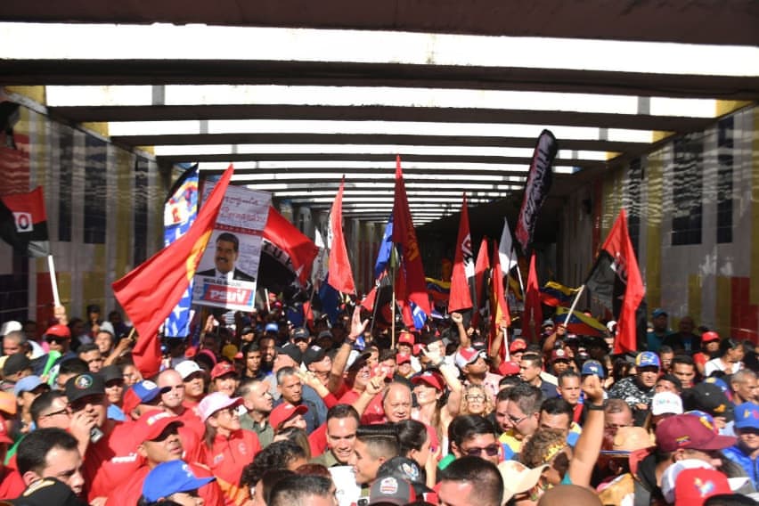 Así transcurrió la gran marcha nacional en respaldo a Maduro (+Fotos)