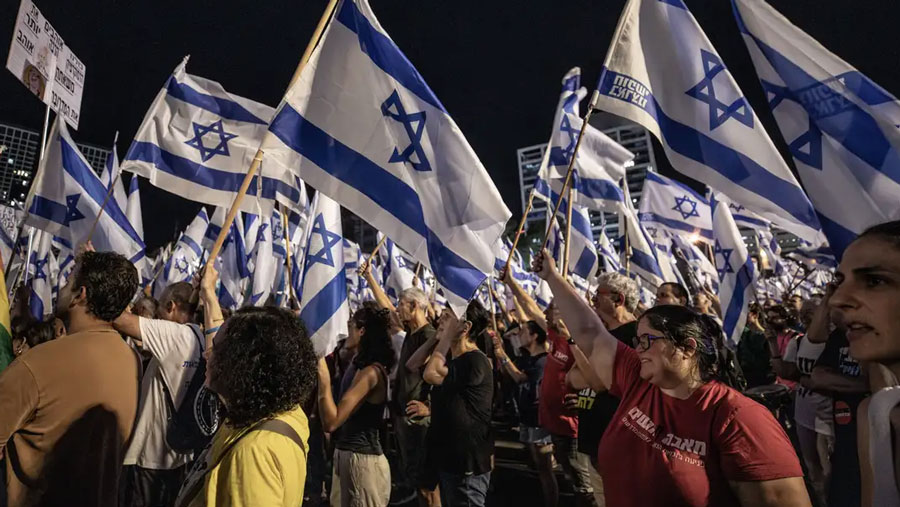Bloquean vía central en Tel Aviv tras protesta multitudinaria contra el ...