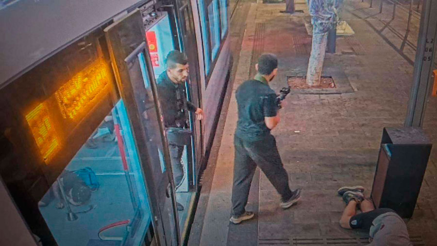 Aumenta a siete el número de muertos en ataque terrorista en un tren en ...