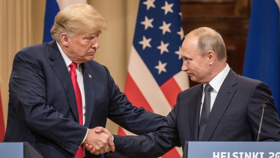 Putin felicita a Trump y muestra su disposición al diálogo con él