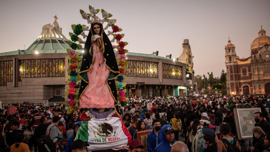 Feligreses en México y el mundo conmemoran el Día de la Virgen de ...