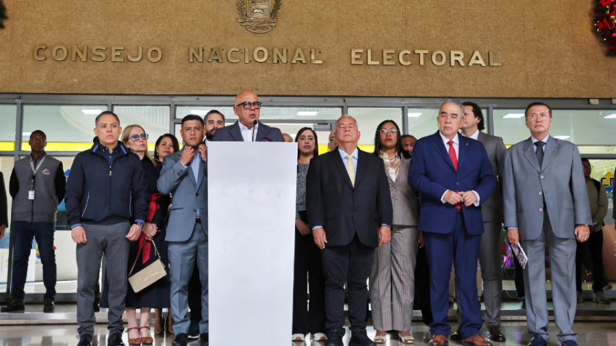 Jorge Rodríguez en el CNE