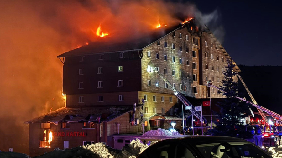 Al menos 66 muertos en el incendio de un hotel en una estación de esquí ...