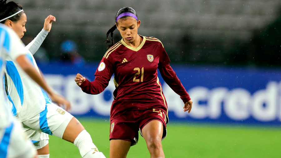 Vinotinto femenina sub-17 
