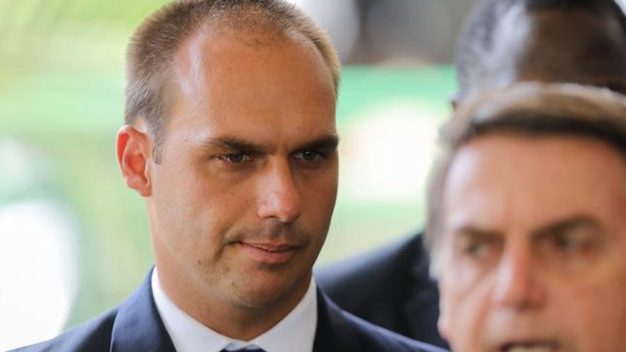 Un hijo de Bolsonaro abre la puerta a ser candidato a la Presidencia de ...