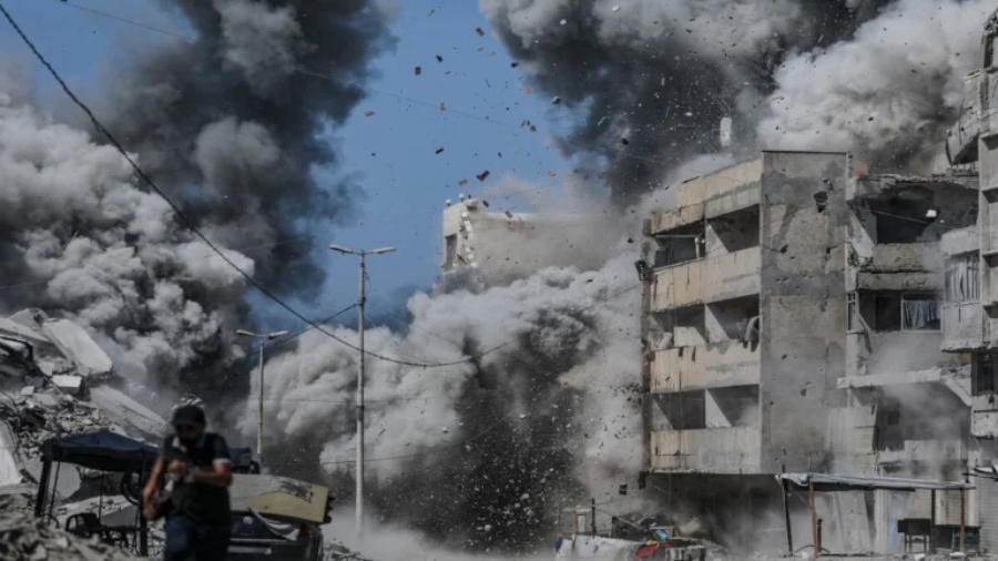 Ataques israelíes a un campo de refugiados en la Franja de Gaza dejan ...