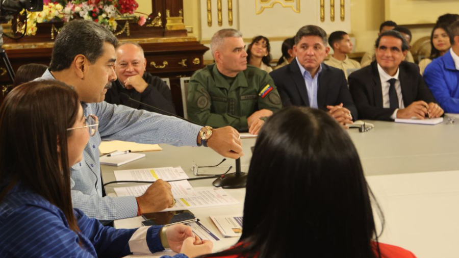 Maduro en la instalación del primer Consejo del Gobierno Estudiantil