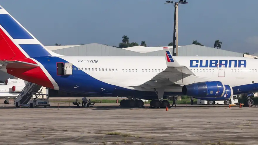Cuba se queda sin combustible para aviones