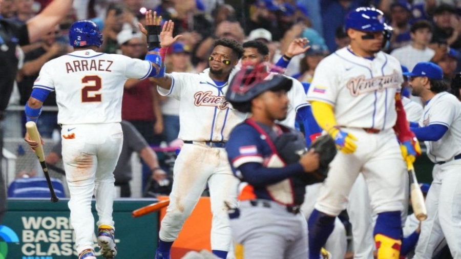 Jugadores de béisbol venezolanos. Jugadores de béisbol venezolanos.