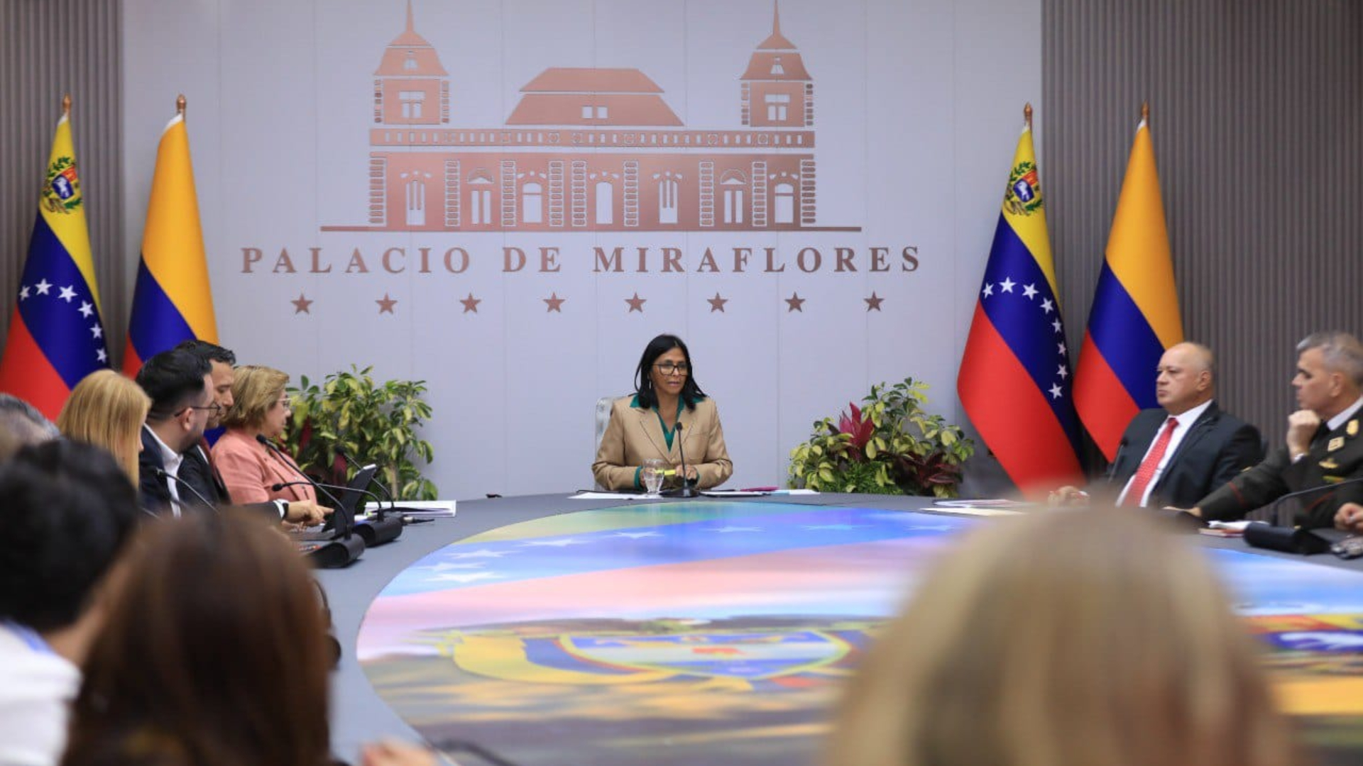 Venezuela exige a Trump cese de sanciones