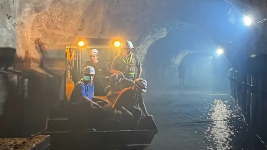 Gobierno nacional confirma rescate de ocho técnicos aislados en el Túnel Guamacán