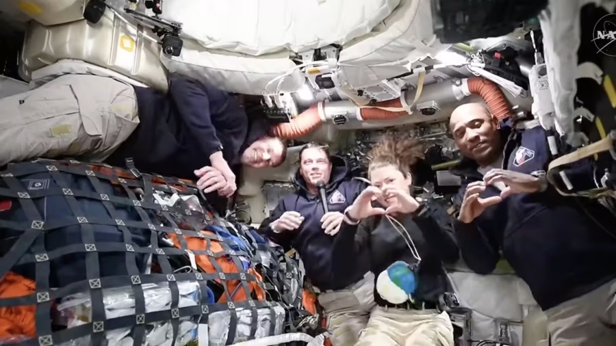 Astronautas de Artemis II se preparan para sobrevuelo lunar entre tareas cotidianas