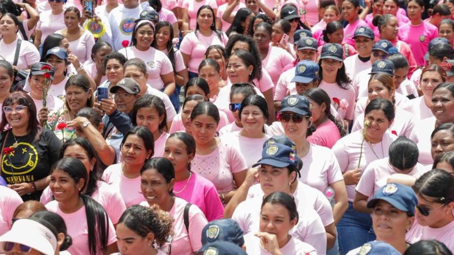 Al grito de ¡Delcy no está sola! más de 2.000 mujeres venezolanas rechazaron misoginia contra la Pre